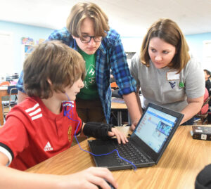 Suncrest Middle  celebrates National 4-H Youth Science Day